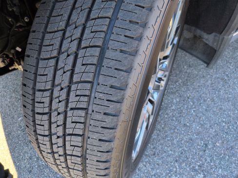 Used 2023 GMC Sierra 1500 Denali Ultimate image 12