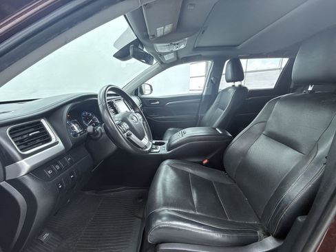 Used 2019 Toyota Highlander Limited AWD/4WD image 11