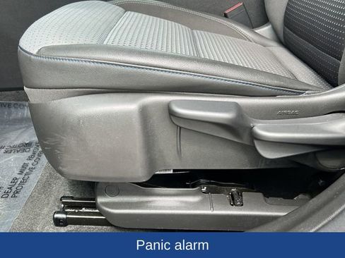 Certified 2025 Chevrolet Trax LT w/ LT Convenience Package FWD image 21