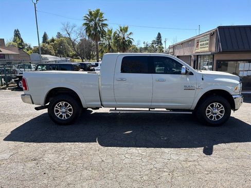 Used 2018 RAM 2500 Laramie image 7