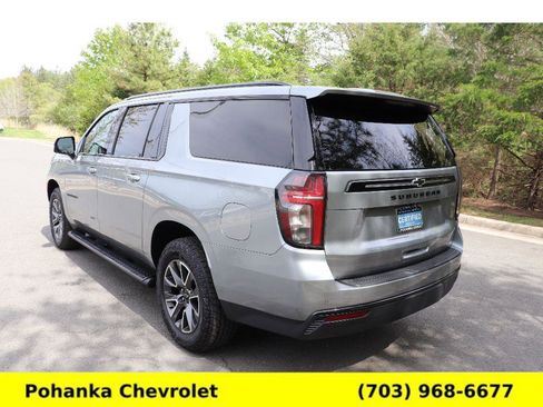 Certified 2024 Chevrolet Suburban Z71 w/ Luxury Package AWD/4WD image 5