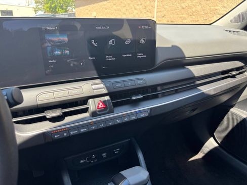 Used 2025 Kia K4 FWD image 17