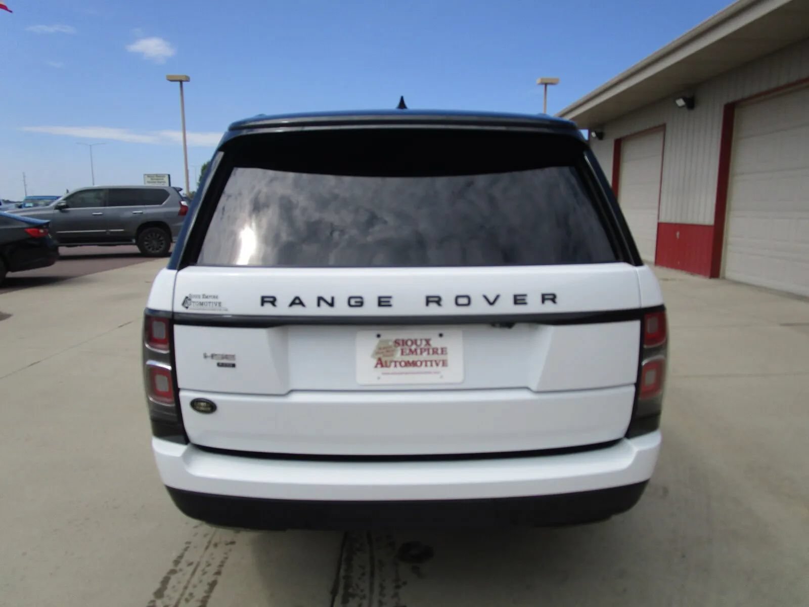 Used 2020 Land Rover Range Rover HSE AWD/4WD image 4