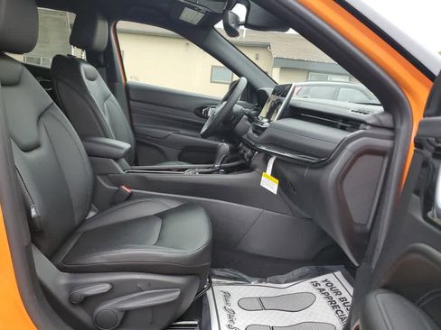 New 2026 Jeep Compass Limited image 24