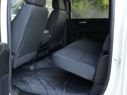 Used 2024 Chevrolet Silverado 2500 Custom AWD/4WD image 25