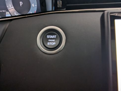 Used 2024 Land Rover Range Rover Evoque Dynamic SE image 31