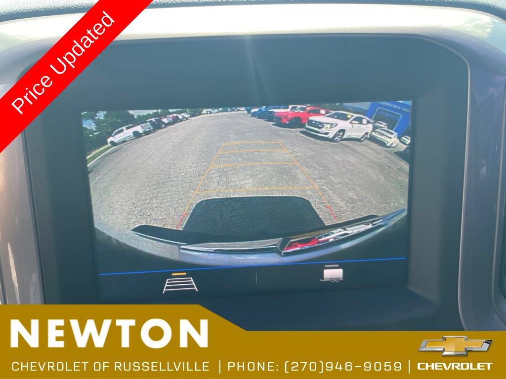 Used 2022 Chevrolet Silverado 2500 Custom w/ Custom Value Package AWD/4WD image 11