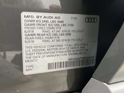 Used 2024 Audi Q5 2.0T Premium w/ Convenience Package image 39