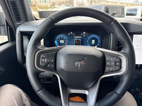 New 2025 Ford Bronco Badlands w/ Sasquatch Package AWD/4WD image 19