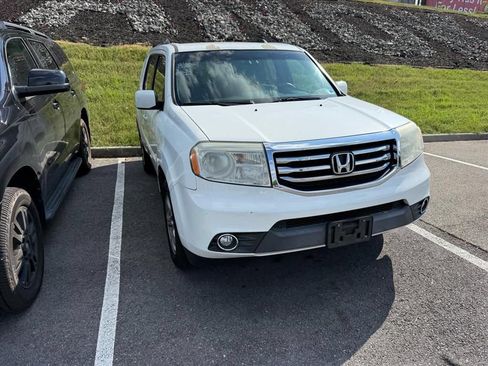 Used 2015 Honda Pilot EX image 2