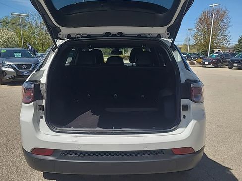 Used 2025 Jeep Compass Limited AWD/4WD image 20