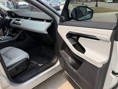 Used 2020 Land Rover Range Rover Evoque S AWD/4WD image 19