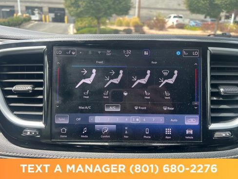 Used 2023 Chrysler Pacifica Limited w/ Uconnect Theater Family Group AWD/4WD image 21