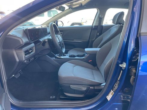 Used 2025 Kia K4 LXS image 25