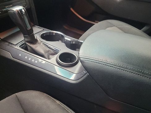 Used 2017 Ford Explorer XLT FWD image 26