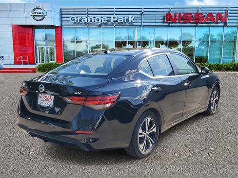 Used 2022 Nissan Sentra SV w/ Trunk Package image 2