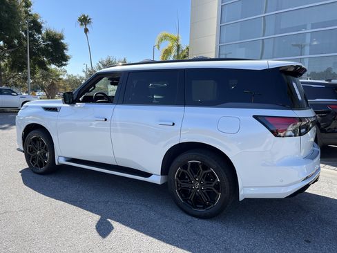 Used 2026 INFINITI QX80 4WD image 3