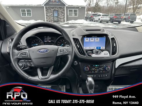 Used 2018 Ford Escape Titanium w/ Ford Safe & Smart Package image 17