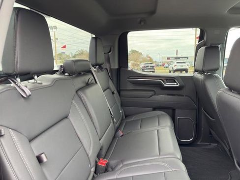 Used 2024 GMC Sierra 1500 SLT image 11