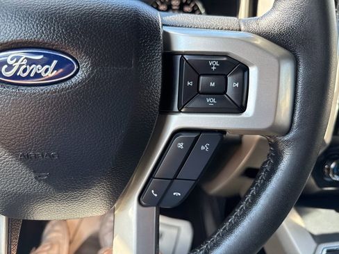 Used 2019 Ford F150 Lariat image 26