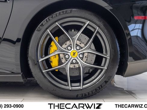 Used 2014 Ferrari F12 Berlinetta RWD image 18