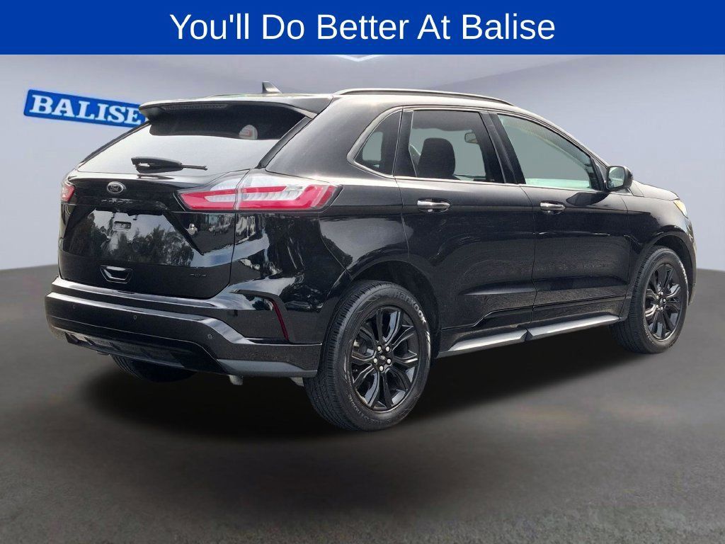 Used 2022 Ford Edge SE w/ Black Appearance Package AWD/4WD image 3