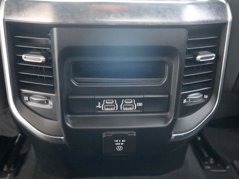 Used 2019 RAM 1500 Big Horn AWD/4WD image 57