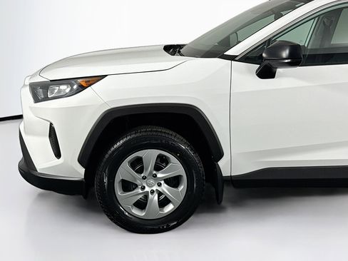 Used 2021 Toyota RAV4 LE AWD/4WD image 36