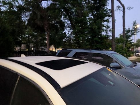 Used 2020 Toyota RAV4 XLE w/ Convenience Package image 10