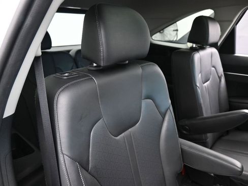 Used 2022 Kia Sorento EX w/ Panoramic Sunroof Package FWD image 41