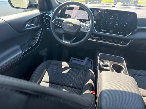 Used 2026 Chevrolet Equinox LT AWD/4WD image 15