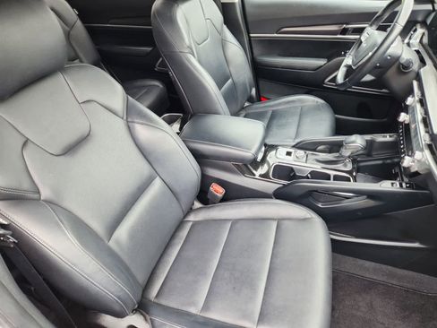 Used 2023 Kia Telluride S w/ S Sunroof Package FWD image 12