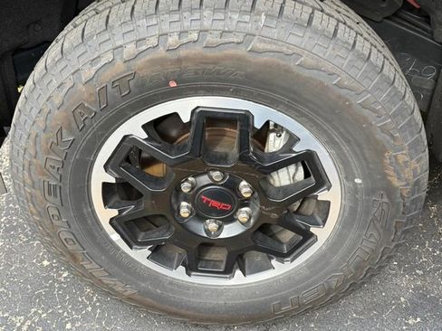 Used 2025 Toyota Tacoma TRD Off-Road AWD/4WD image 10