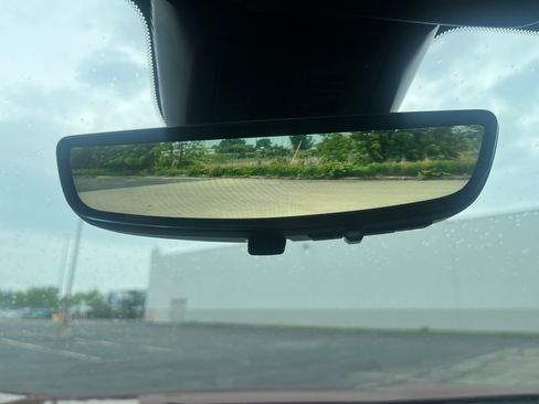 Used 2025 Chevrolet Equinox LT w/ Safety and Technology Package FWD image 30