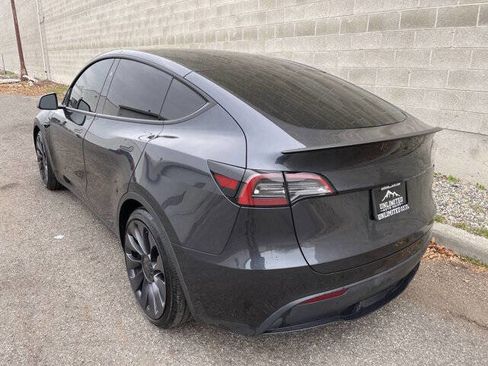 Used 2025 Tesla Model Y Performance image 4