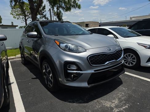 Certified 2021 Kia Sportage EX w/ EX Technology Package FWD image 3
