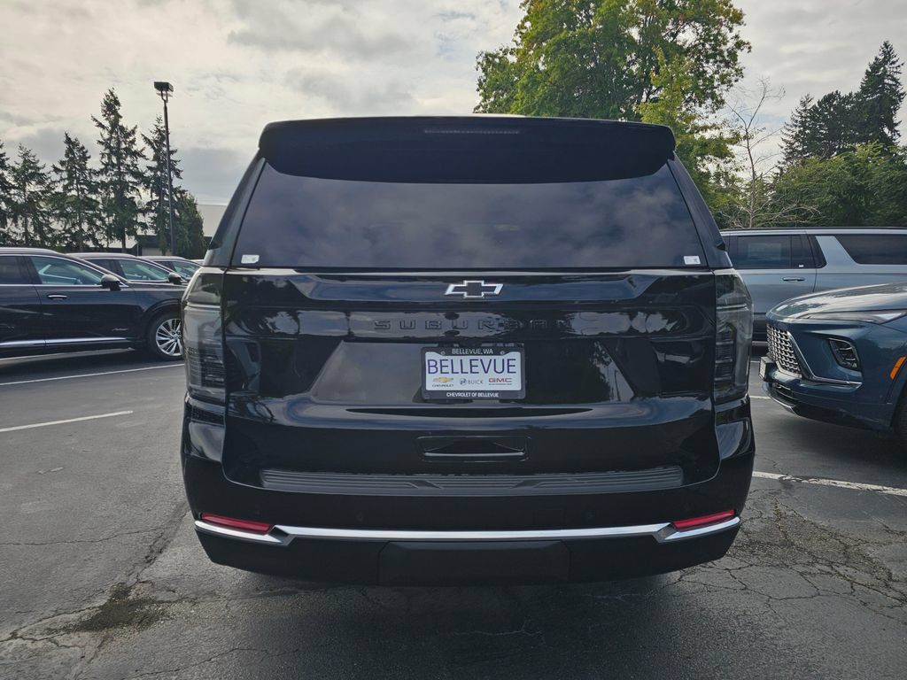 New 2026 Chevrolet Suburban LT w/ Comfort Package AWD/4WD image 6