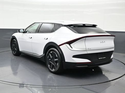 Used 2025 Kia EV6 Light RWD image 3
