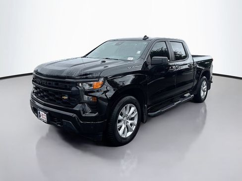 Used 2024 Chevrolet Silverado 1500 Custom RWD image 3