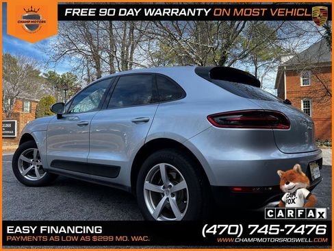 Used 2017 Porsche Macan image 11