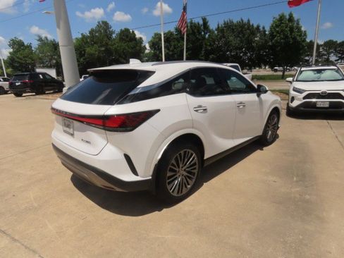 Used 2024 Lexus RX 350 FWD w/ Convenience Package image 9
