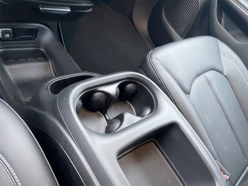 New 2026 Chrysler Pacifica Select image 19