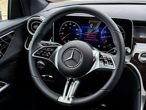 Certified 2025 Mercedes-Benz GLC 300 4MATIC image 24