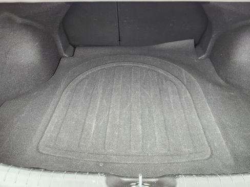Used 2025 Hyundai Elantra SEL FWD image 33