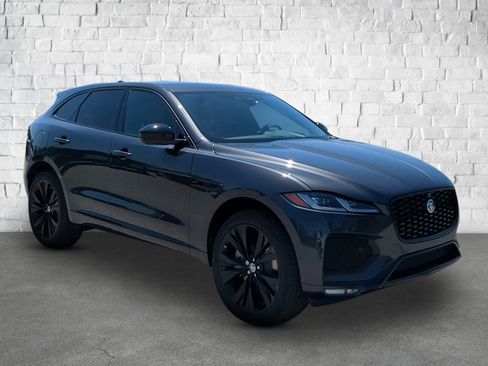 New 2026 Jaguar F-PACE R-Dynamic S image 5