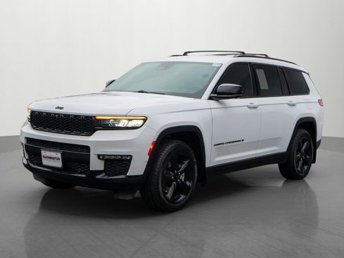 Used 2023 Jeep Grand Cherokee L Limited w/ Luxury Tech Group II AWD/4WD image 3
