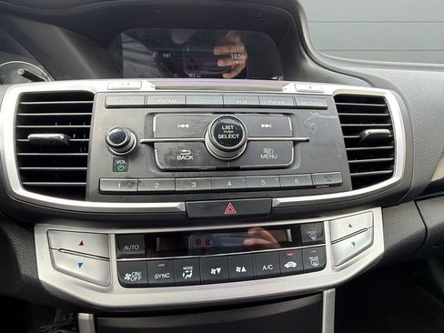 Used 2015 Honda Accord Sport image 20