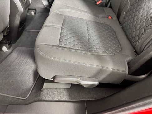 Used 2022 Chevrolet Blazer LT image 25