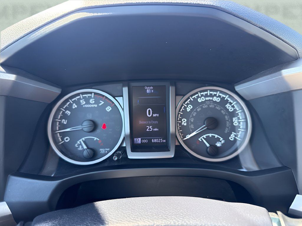 Used 2019 Toyota Tacoma SR5 RWD image 17