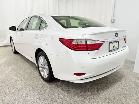 Used 2014 Lexus ES 300h ES 300h Sedan 4D image 6
